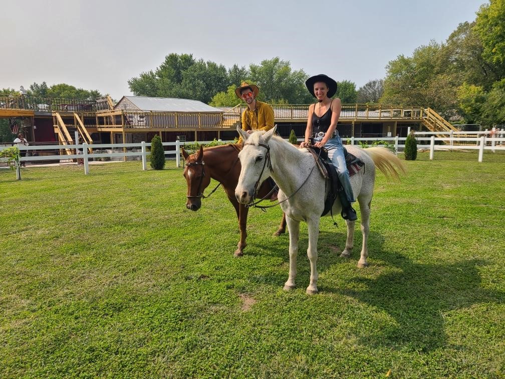 Trail Rides Kansas City SaddleCreek Stables & Vineyard